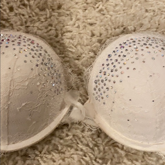 Women’s Victoria’s Secret Bra - Picture 7 of 7